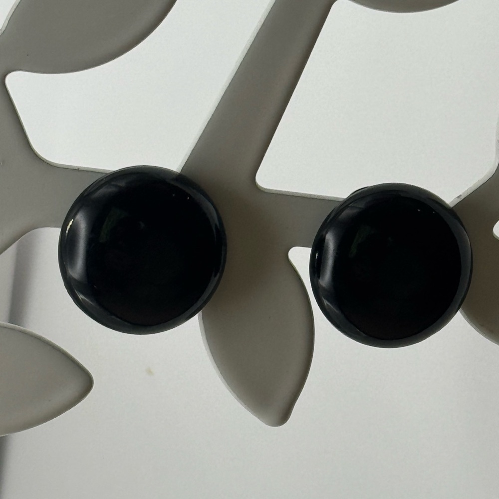 80s Black Button clip on Earrings